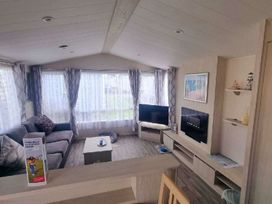 Caister Holiday Park - Holiday Accommodation 20650 - Norfolk - 1187448 - thumbnail photo 3