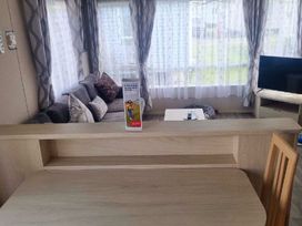 Caister Holiday Park - Holiday Accommodation 20650 - Norfolk - 1187448 - thumbnail photo 7