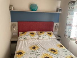 Ladram Bay Holiday Park - Holiday Accommodation 20655 - Devon - 1187450 - thumbnail photo 8