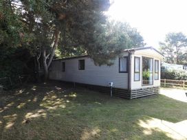 Kelling Heath Holiday Park - Holiday Accommodation 20665 - Norfolk - 1187455 - thumbnail photo 2
