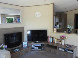 Kelling Heath Holiday Park - Holiday Accommodation 20665 - Norfolk - 1187455 - thumbnail photo 6