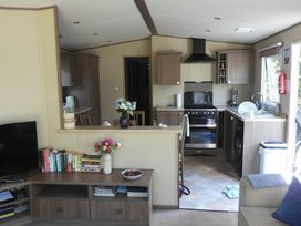Kelling Heath Holiday Park - Holiday Accommodation 20665 - Norfolk - 1187455 - thumbnail photo 7