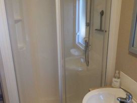 Kelling Heath Holiday Park - Holiday Accommodation 20665 - Norfolk - 1187455 - thumbnail photo 10