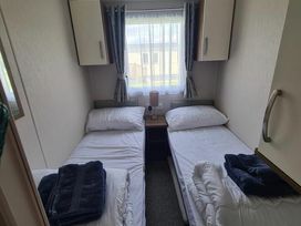 Sunbeach Holiday Park - Holiday Accommodation 20690 - Mid Wales - 1187463 - thumbnail photo 7
