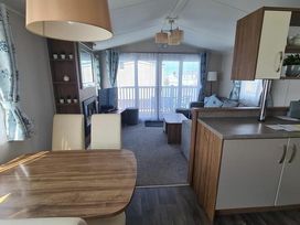 Sunbeach Holiday Park - Holiday Accommodation 20690 - Mid Wales - 1187463 - thumbnail photo 10
