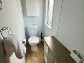 Lyons Winkups and Primrose - Holiday Accommodation 20696 - North Wales - 1187466 - thumbnail photo 9
