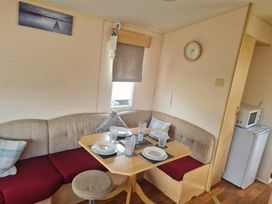 Golden Gate Holiday Centre - Holiday Accommodation 20704 - North Wales - 1187474 - thumbnail photo 2