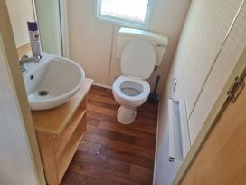 Golden Gate Holiday Centre - Holiday Accommodation 20704 - North Wales - 1187474 - thumbnail photo 8
