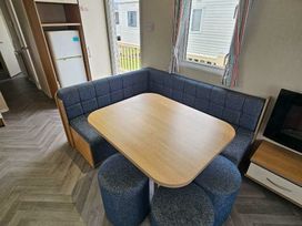 Golden Sands - Holiday Accommodation 20707 - Lincolnshire - 1187476 - thumbnail photo 2