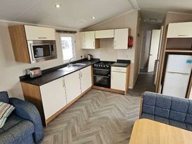 Golden Sands - Holiday Accommodation 20707 - Lincolnshire - 1187476 - thumbnail photo 3