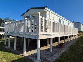Blue Dolphin Holiday Park - Holiday Accommodation 20713 - North Yorkshire (incl. Whitby) - 1187479 - thumbnail photo 1