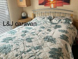 Parc Farm Holiday Park - Holiday Accommodation 20714 - North Wales - 1187480 - thumbnail photo 6