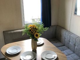 Marton Mere Holiday Village - Holiday Accommodation 20728 - Lake District - 1187484 - thumbnail photo 4