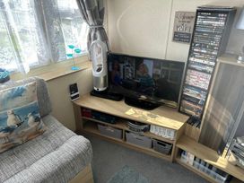 California Cliffs Holiday Park - Holiday Accommodation 20732 - Norfolk - 1187486 - thumbnail photo 8