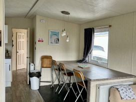 Lyons Winkups and Primrose - Holiday Accommodation 20736 - North Wales - 1187488 - thumbnail photo 4