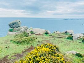 Lizard Point Holiday Park - Holiday Accommodation 20742 - Cornwall - 1187491 - thumbnail photo 17