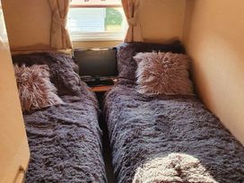 Lyons Robin Hood - Holiday Accommodation 20743 - North Wales - 1187492 - thumbnail photo 7