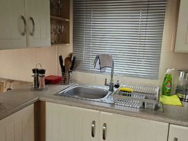 7 Lakes Country Park - Holiday Accommodation 20744 - Lincolnshire - 1187493 - thumbnail photo 15