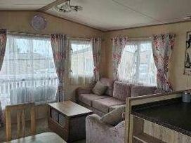 Devon Cliffs Holiday Park - Holiday Accommodation 20745 - Devon - 1187494 - thumbnail photo 2