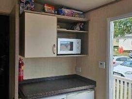 Devon Cliffs Holiday Park - Holiday Accommodation 20745 - Devon - 1187494 - thumbnail photo 7