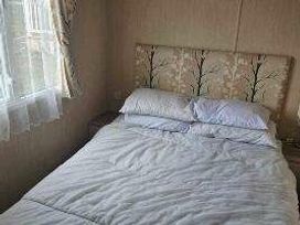 Devon Cliffs Holiday Park - Holiday Accommodation 20745 - Devon - 1187494 - thumbnail photo 12