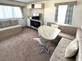 Seawick Holiday Park - Holiday Accommodation 20758 - Suffolk & Essex - 1187503 - thumbnail photo 2