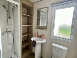 Seawick Holiday Park - Holiday Accommodation 20758 - Suffolk & Essex - 1187503 - thumbnail photo 8
