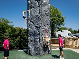 Seawick Holiday Park - Holiday Accommodation 20758 - Suffolk & Essex - 1187503 - thumbnail photo 18