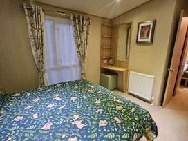 Kelling Heath Holiday Park - Holiday Accommodation 20762 - Norfolk - 1187505 - thumbnail photo 10