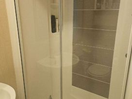 Kelling Heath Holiday Park - Holiday Accommodation 20762 - Norfolk - 1187505 - thumbnail photo 14