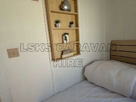 Seaways Caravan Park - Holiday Accommodation 20772 - Lincolnshire - 1187512 - thumbnail photo 10