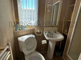 Seaways Caravan Park - Holiday Accommodation 20772 - Lincolnshire - 1187512 - thumbnail photo 11