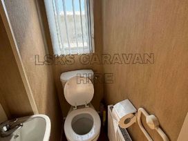 Seaways Caravan Park - Holiday Accommodation 20772 - Lincolnshire - 1187512 - thumbnail photo 12