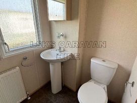 Seaview Caravan Park - Holiday Accommodation 20773 - Lincolnshire - 1187513 - thumbnail photo 10