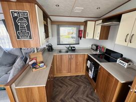 Greenacres Holiday Park - Holiday Accommodation 20782 - North Wales - 1187517 - thumbnail photo 6