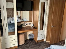 Greenacres Holiday Park - Holiday Accommodation 20782 - North Wales - 1187517 - thumbnail photo 17