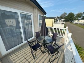 Cleethorpes Beach Holiday Park - Holiday Accommodation 20789 - Lincolnshire - 1187521 - thumbnail photo 16