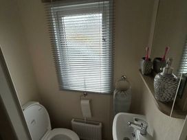 7 Lakes Country Park - Holiday Accommodation 20793 - Lincolnshire - 1187523 - thumbnail photo 14