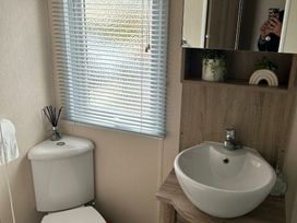 7 Lakes Country Park - Holiday Accommodation 20793 - Lincolnshire - 1187523 - thumbnail photo 18