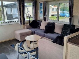 Lyons Winkups and Primrose - Holiday Accommodation 20800 - North Wales - 1187526 - thumbnail photo 2
