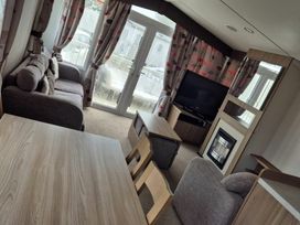 Marton Mere Holiday Village - Holiday Accommodation 20801 - Lake District - 1187527 - thumbnail photo 5