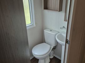 Marton Mere Holiday Village - Holiday Accommodation 20801 - Lake District - 1187527 - thumbnail photo 7