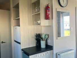 Lyons Sunnysands Holiday Park - Holiday Accommodation 20820 - Mid Wales - 1187536 - thumbnail photo 13
