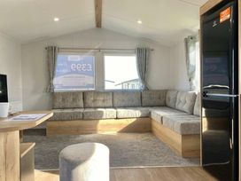 Cayton Bay Caravan Park - Holiday Accommodation 20825 - North Yorkshire (incl. Whitby) - 1187537 - thumbnail photo 6