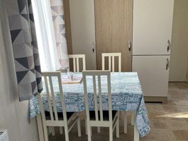 Azure Seas Holiday Park - Holiday Accommodation 20828 - Suffolk & Essex - 1187538 - thumbnail photo 5