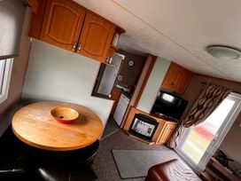 Kings Caravan Park - Holiday Accommodation 20833 - Lincolnshire - 1187540 - thumbnail photo 7