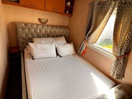 Kings Caravan Park - Holiday Accommodation 20833 - Lincolnshire - 1187540 - thumbnail photo 11