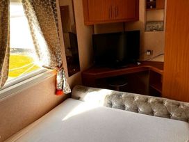 Kings Caravan Park - Holiday Accommodation 20833 - Lincolnshire - 1187540 - thumbnail photo 12