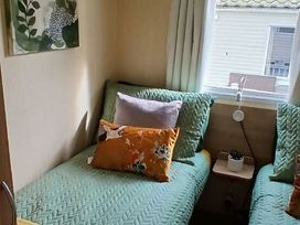 Quay West Holiday Park - Holiday Accommodation 20834 - Mid Wales - 1187541 - thumbnail photo 13