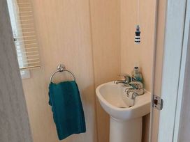 Quay West Holiday Park - Holiday Accommodation 20834 - Mid Wales - 1187541 - thumbnail photo 15